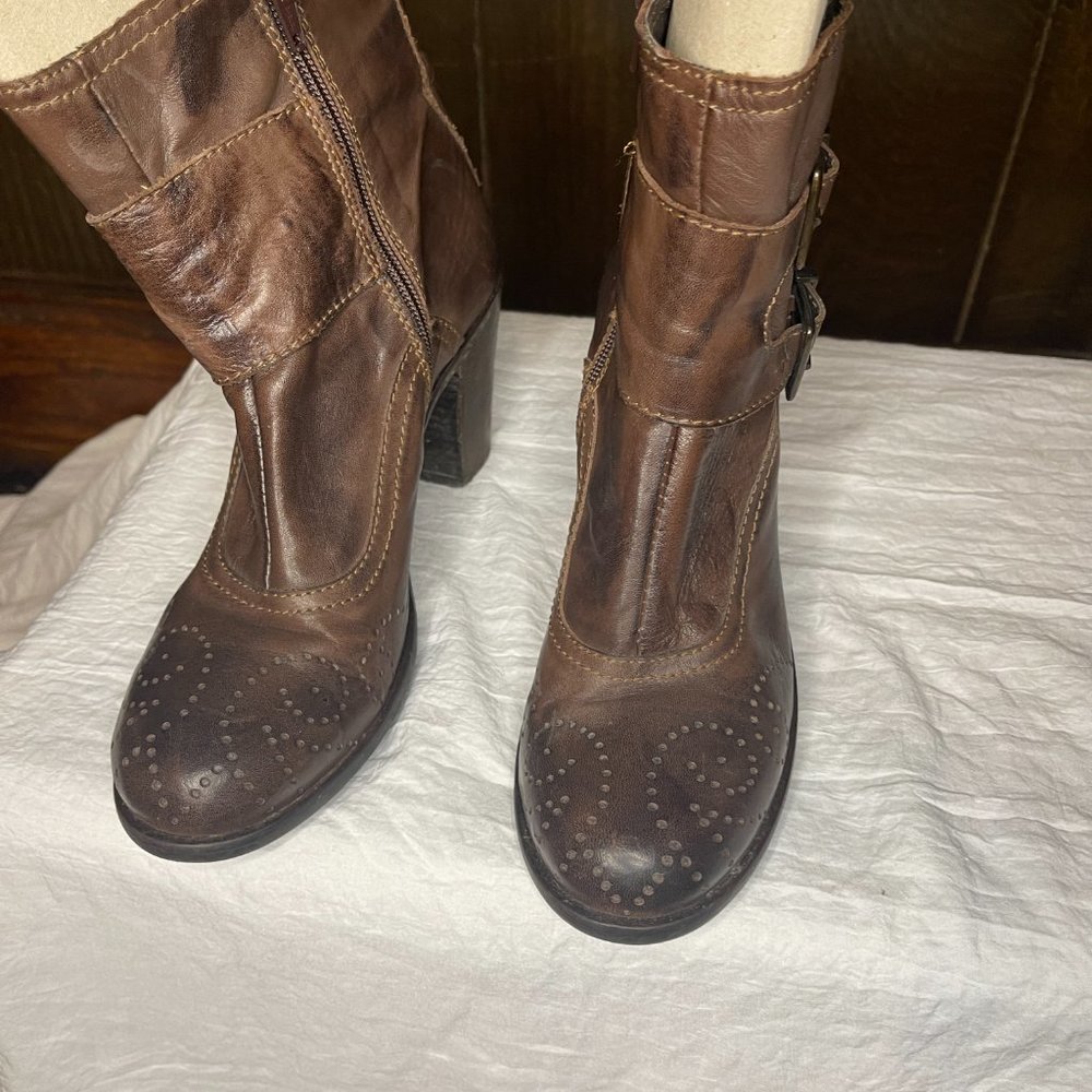 Genuine Italian leather booties